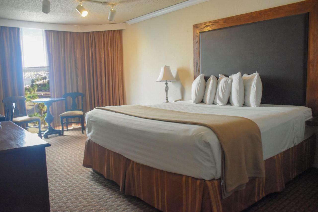 Hotel Corpus Christi Bayfront Экстерьер фото